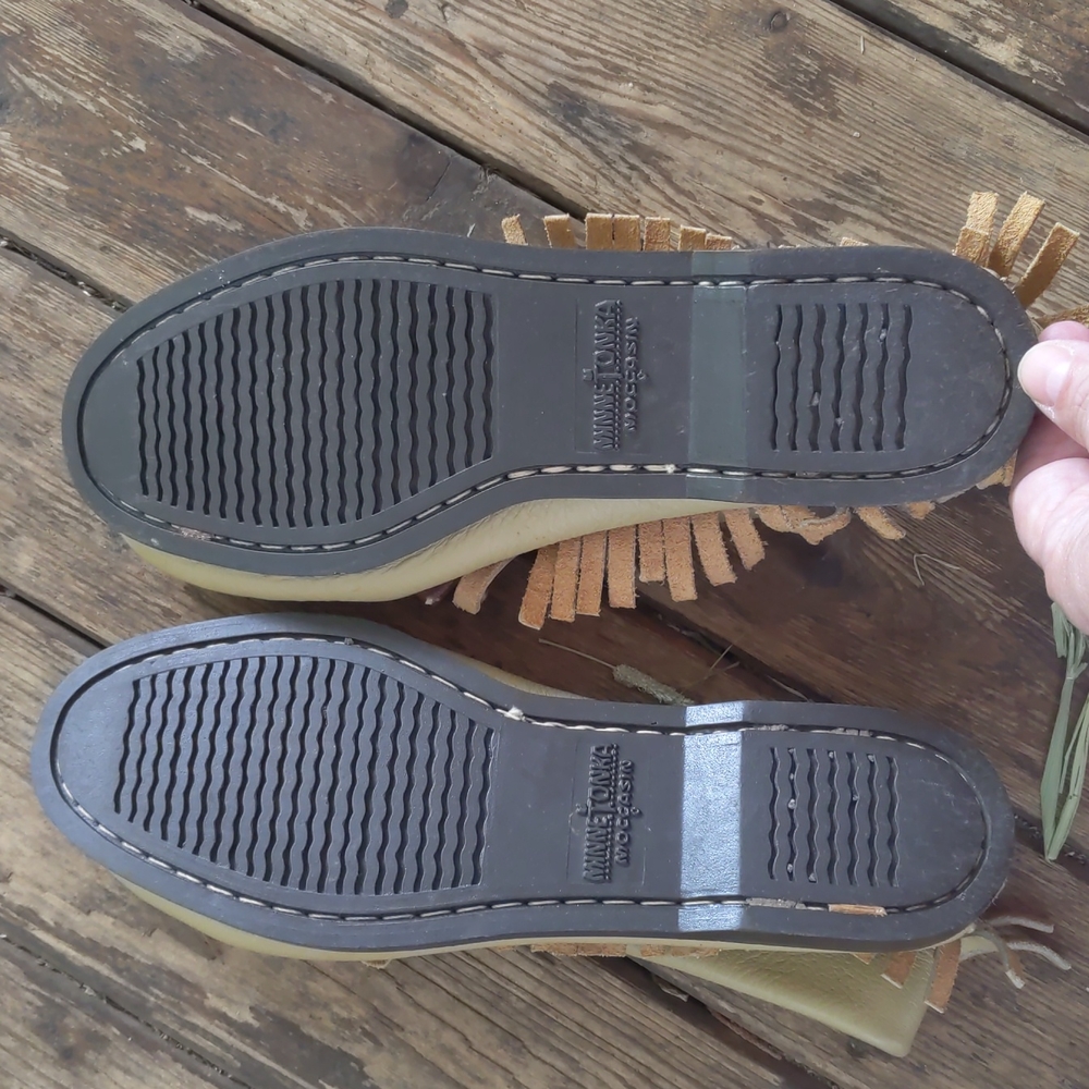 Minnetonka Moccasinsoccasins - Picture 4 of 8